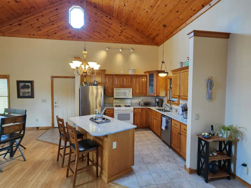 Cozy 3 bedroom house - Image 1