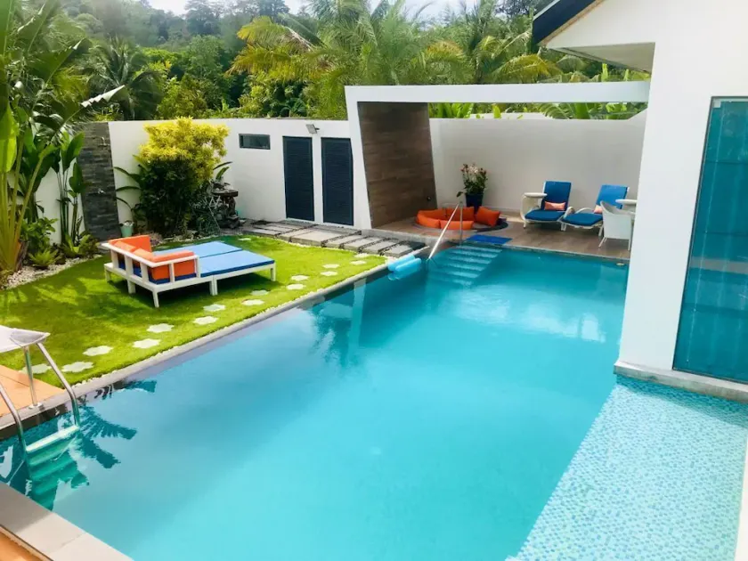 PRIVATE FAMILY VILLA - Image 1
