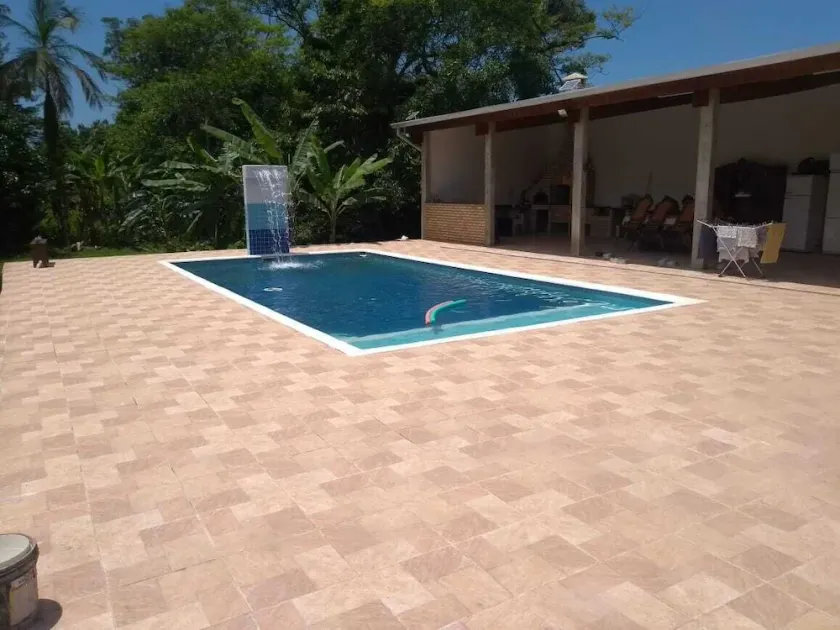 Property with pool, barbecue and lots of greenery, near the beach. - Image 1