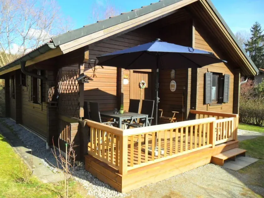 Komfortables-Ferienblockhaus-Nr-27-56-qm-bis-4-Personen-Viechtach-Jaegerpark - Image 1