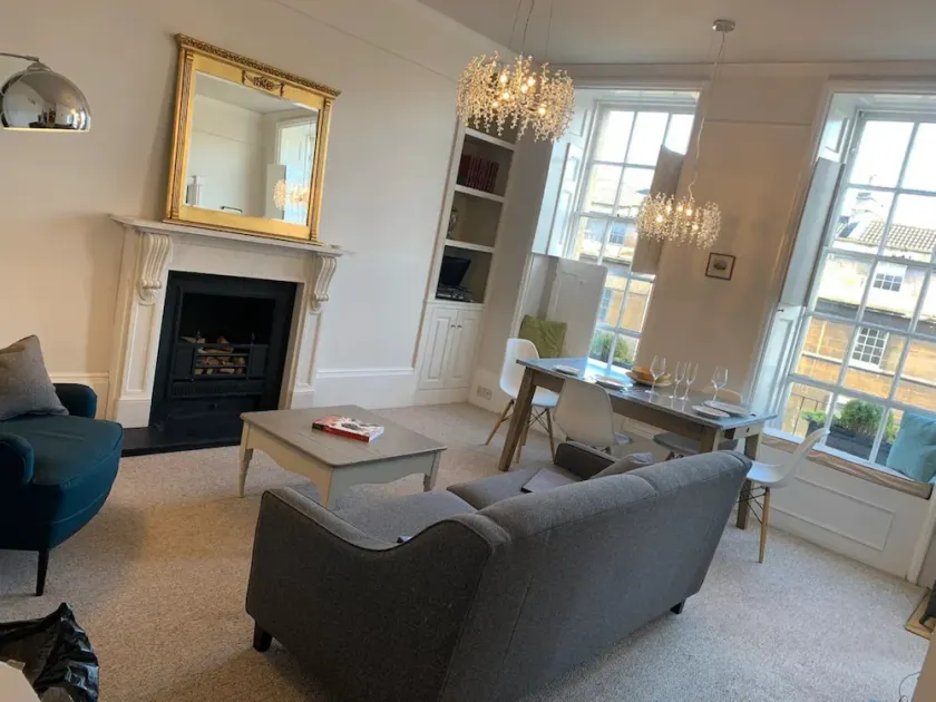 Bijoux Central Bath Period Apartment and Parking - Pass the Keys - Image 1
