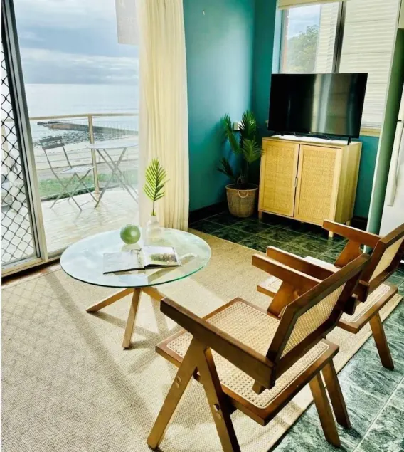 Debra Court 6 - Image 1