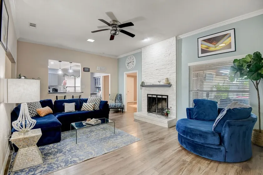 Carrollton Retreat! 4BD / POOL TABLE * - Image 1