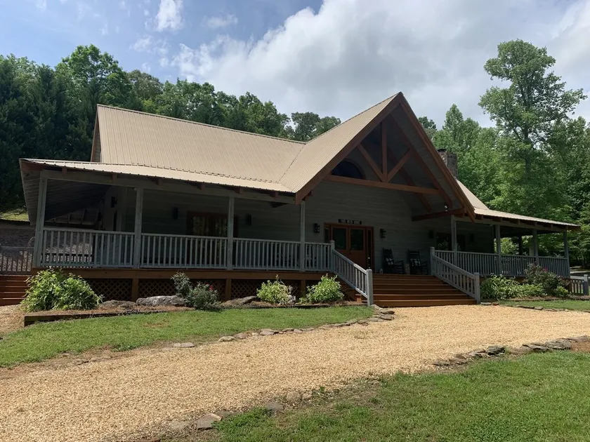NEW Twin River Cabin - 3 Bedroom Lodge Cabin - Views Soquee River  - Image 1