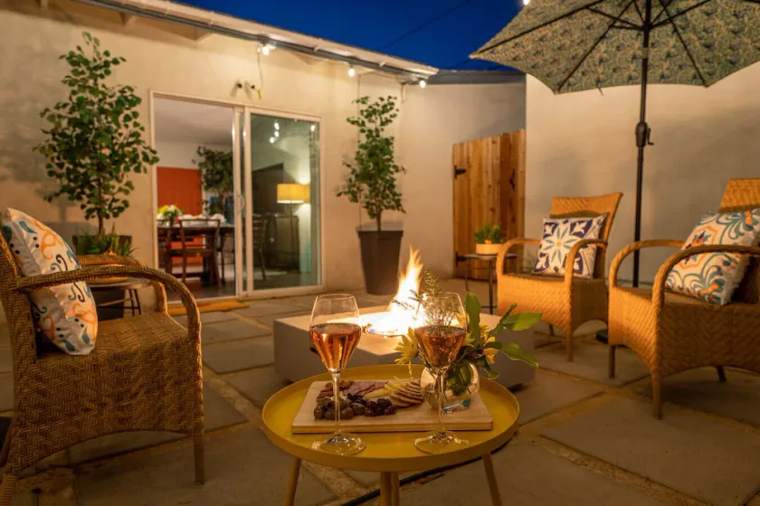 A warm, family-friendly mid-century home with thoughtful touches, fast WiFi, and easy access to Disneyland and Orange County’s top attractions. - Image 1