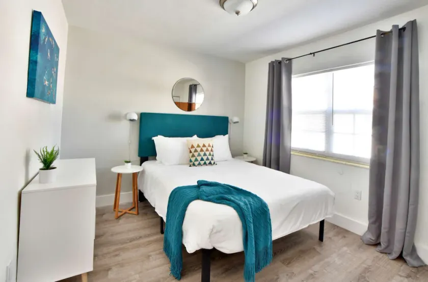 ✨One Bedroom plus Free Parking - Image 1