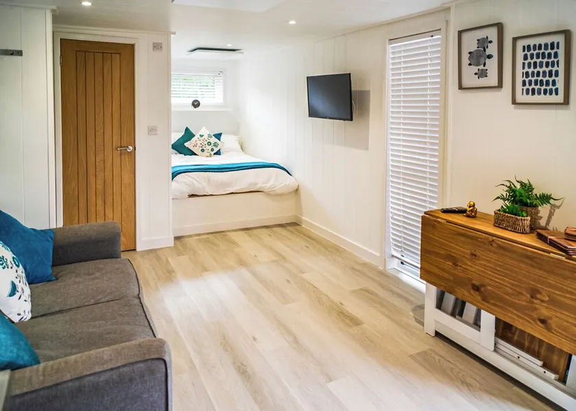 1 bedroom accommodation in Sewardstone - Image 1
