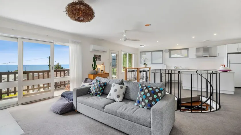 1 Luana - Your Ultimate Beachside Retreat in Lorne - Image 1