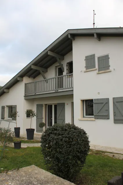 Logement indépendant à l’étage d'une maison - jardin, terrasse, 2km de la plage - Image 1