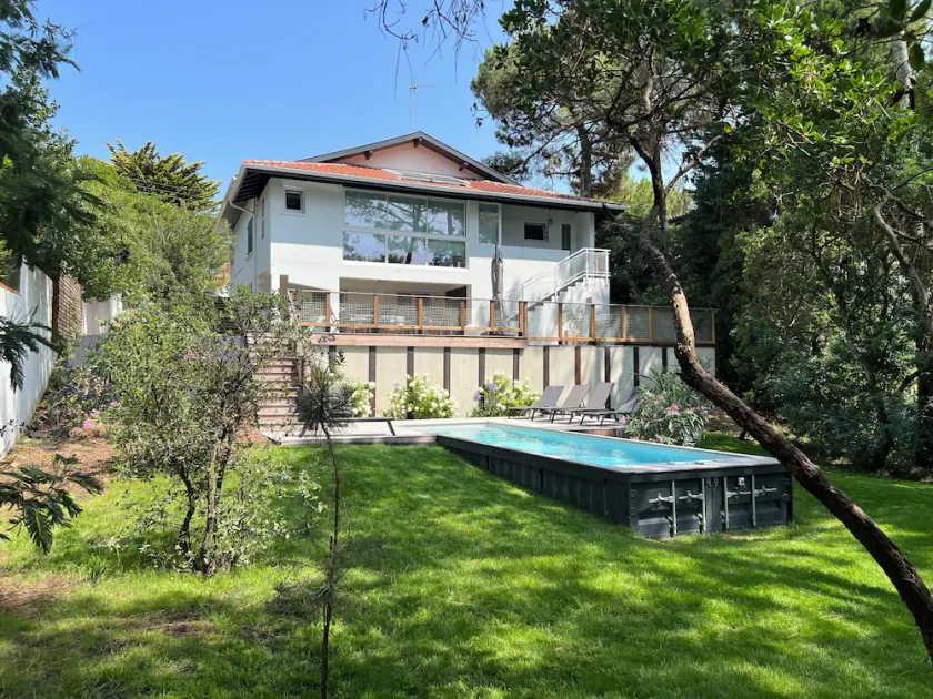 Villa landaise avec piscine à 800 mètres de la plage - Image 1
