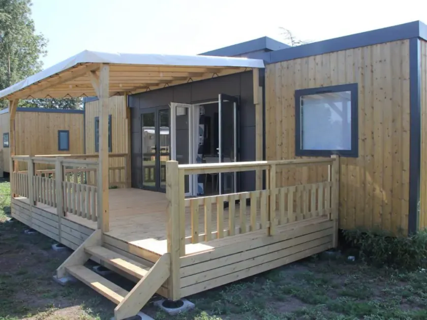 Modern 6-person chalet in the Frisian countryside, 3 bedrooms and WiFi - Image 1