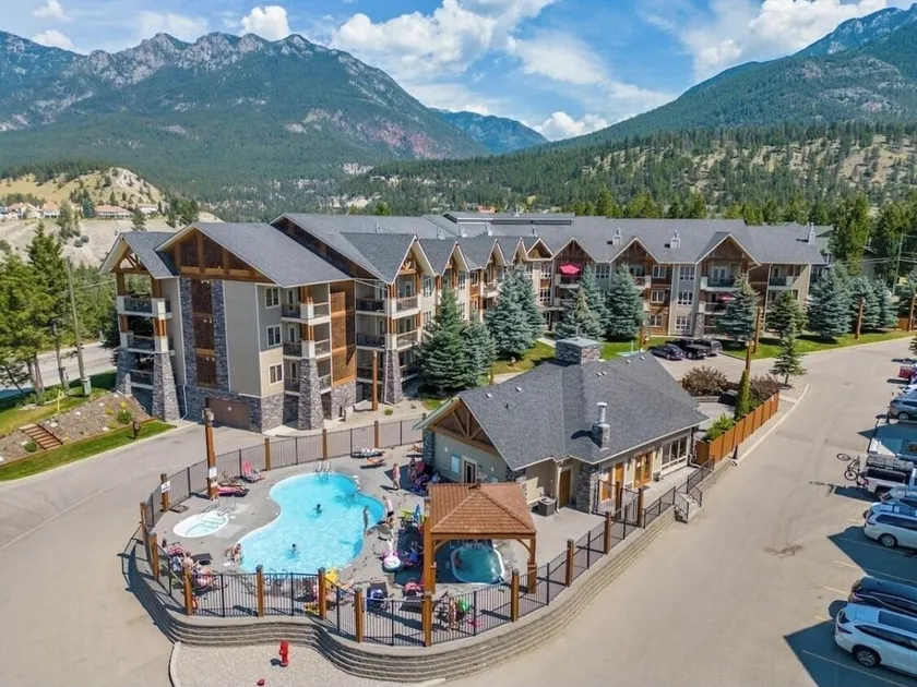 Cozy Condo at Sable Ridge Radium - Image 1