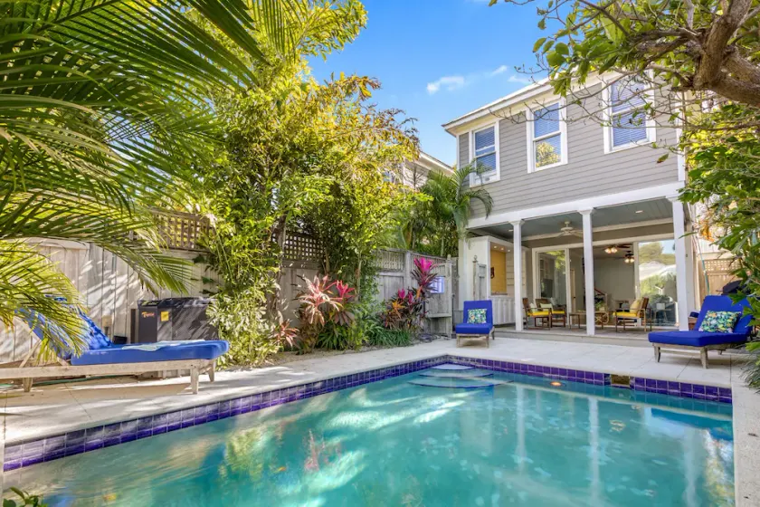 ISLAND OASIS ~ Stylish 2 Bedroom, 2 Bath Home w/ Private Heated Pool! - Image 1