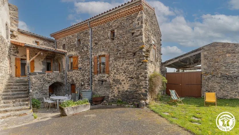 Séjournez dans une maison typique auvergnate ! - Image 1