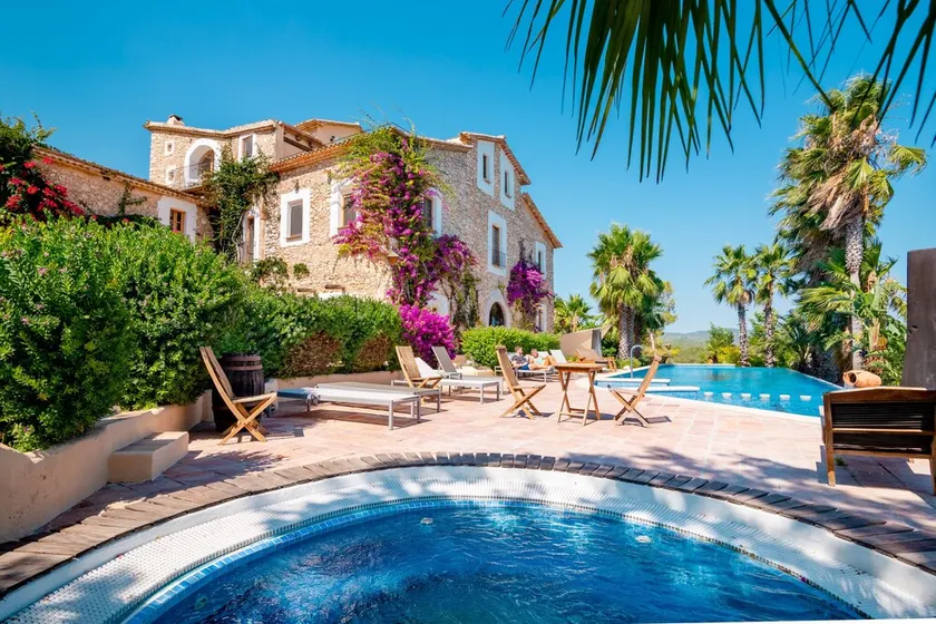 Grande villa de luxe près de Sitges, Barcelone parfaite pour les grands groupes. - Image 1