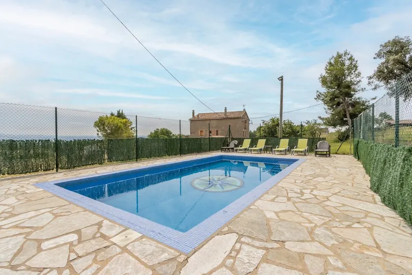 Holiday Home 'Cal Camp Llarg' with Mountain View, Private Pool and Wi-Fi - Image 1