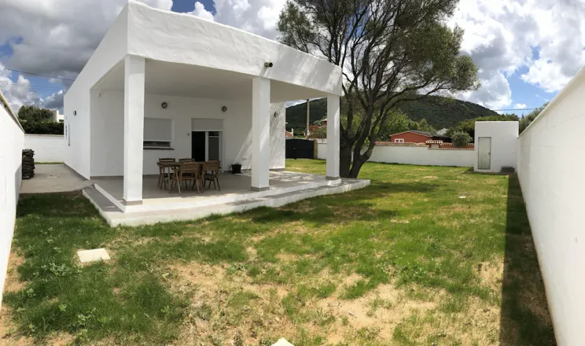 Villa in Los Caños de Meca von 600m2 Grundstück neben dem Feld und dem Strand. - Image 1