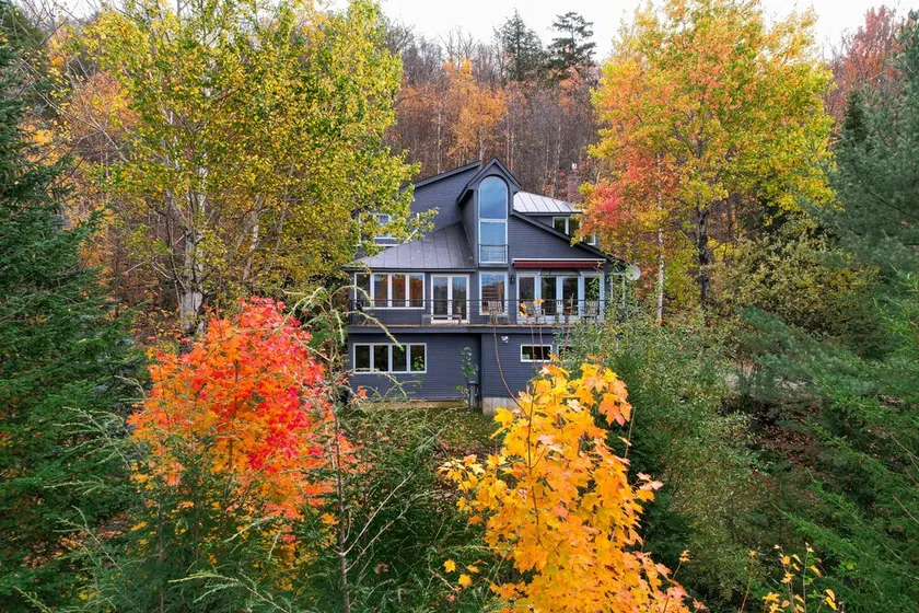 Spacieux et spectaculaire Stowe Home, une vue imprenable sur la ville et la montagne! - Image 1