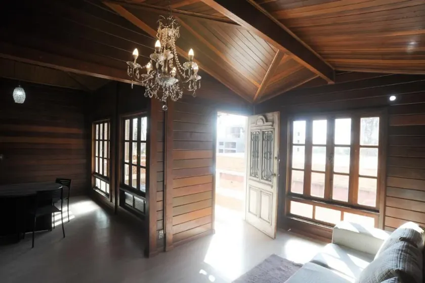 CASA DE MADEIRA - Image 1