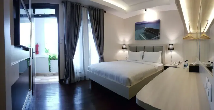 Millinov Boutique Hotel - Image 1