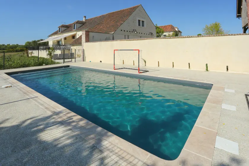 Country estate 15 minutes from Auxerre - Image 1