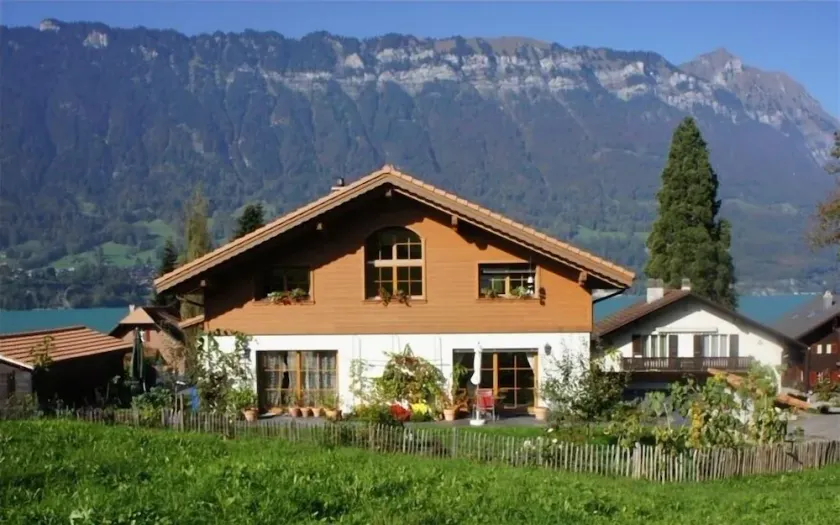 Novo Chalé W / Studio em Bönigen por Interlaken no Lago Brienz - Image 1