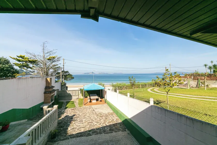 Tranquilidad junto al mar by CABANA Rentals - Image 1