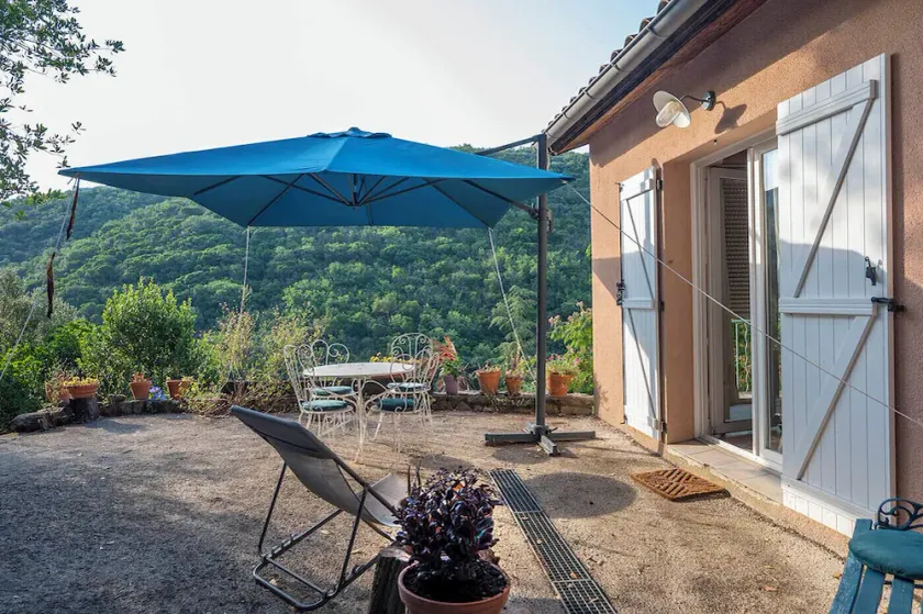 Quiet gîte overlooking nature 15 minutes from Lac du Salagou - Image 1