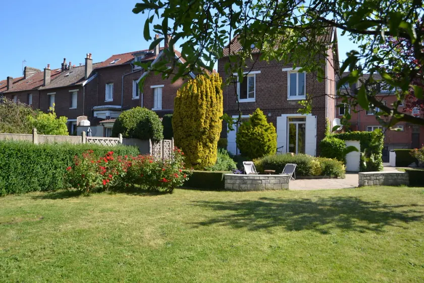 Charming 130-square-meter House in Dieppe with a Garden for 6 People - Image 1