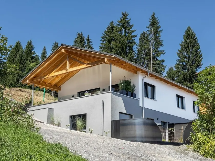 Holiday Apartment 'Ländle Lodge' with Garden and Wi-Fi - Image 1