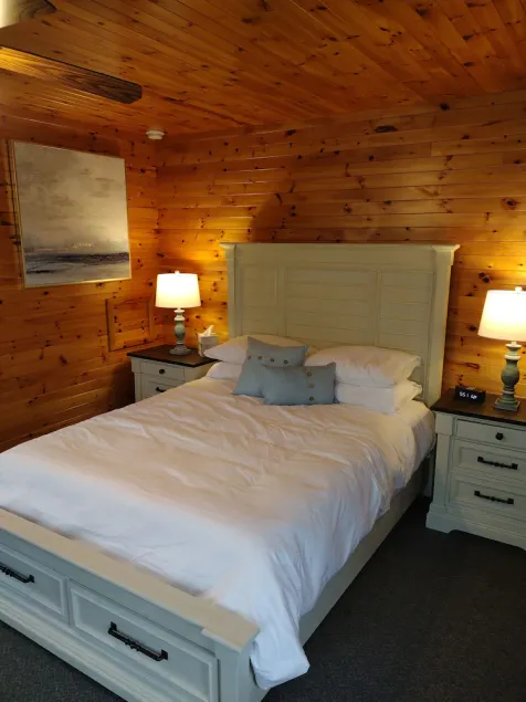 Eastern Beacon Inn Room 3 - Image 1