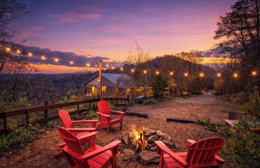 Great Views! Great Rates! King Bed, Firepit, Gas Grill, Dogs Free! Book Today! - Image 1