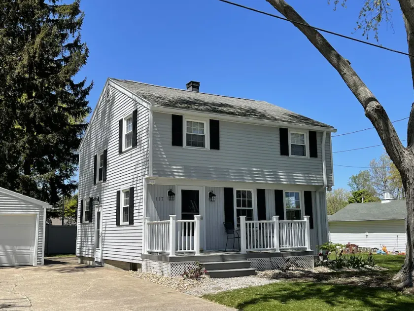 Willow Grove Lake House with Private Beach Access - Image 1