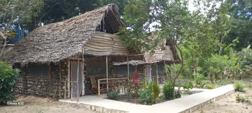 Kv Jungle Bungalows - Image 1