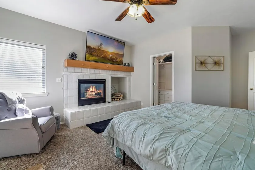 NEW! Canyon Trail Condo. Private. Full kitchen! 😍<br>CAN’T BEAT THIS LOCATION! 📍 - Image 1