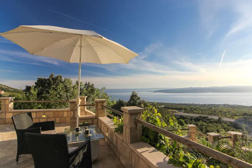 Steinvilla mit beheiztem infinity Pool, Meerblick!Familienfreundlich,Grill,WiFi - Image 1