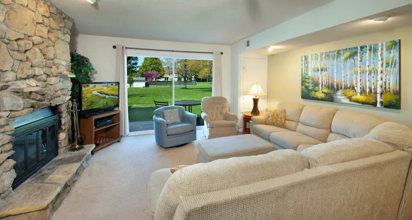 2 King Master Suites, Outside heated pool, Close to Dunes - Image 1
