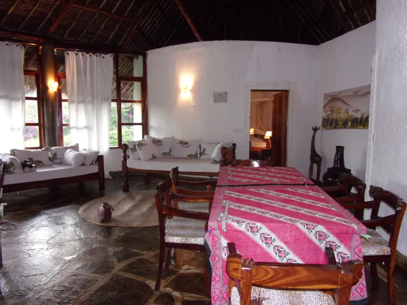 RED SUNSHINE VILLA MIT POOL B & B. - Image 1