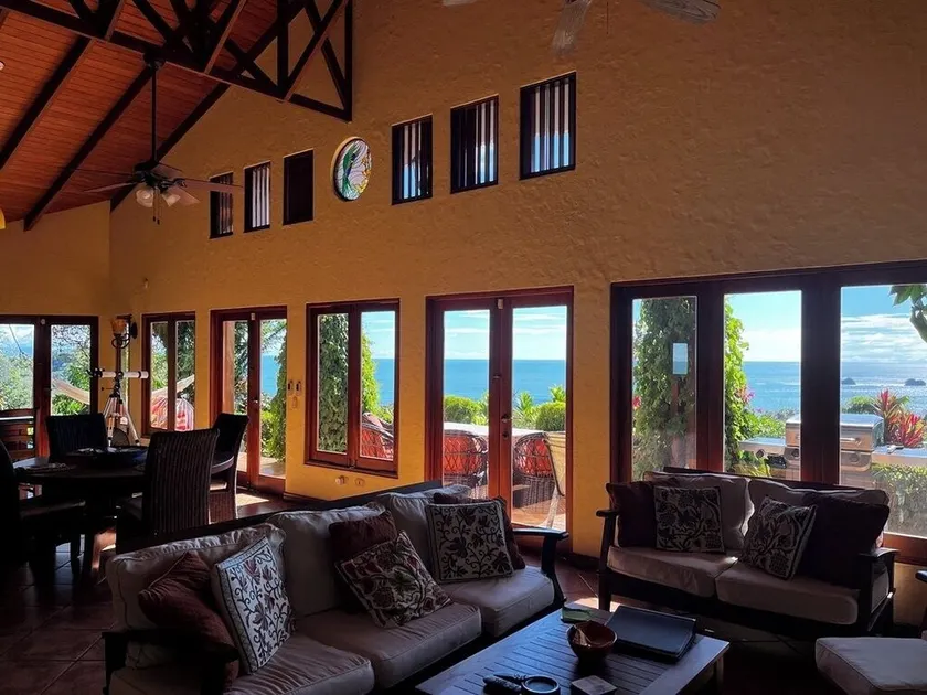 Amazing Whitewater View Of The Ballena Marine Preserve Islands - Image 1