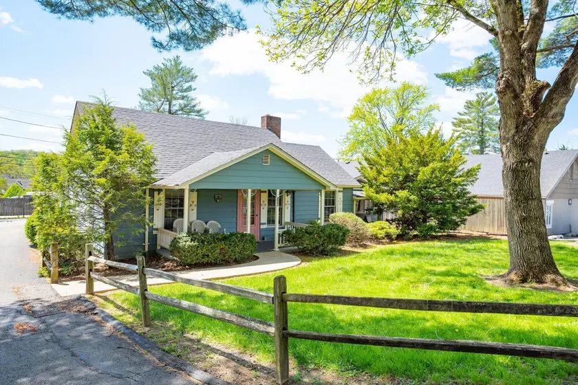 Sugar Cottage - Image 1