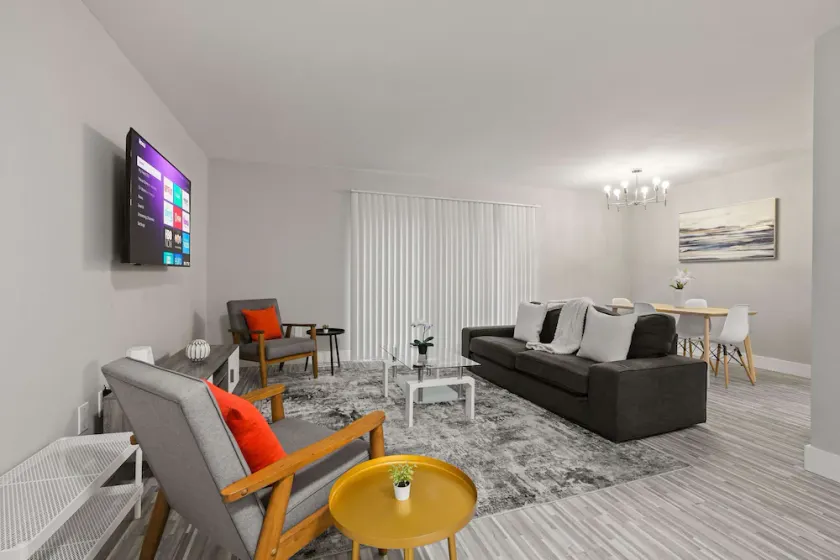 2BR 1BA Apartment With Great Amenities - Image 1