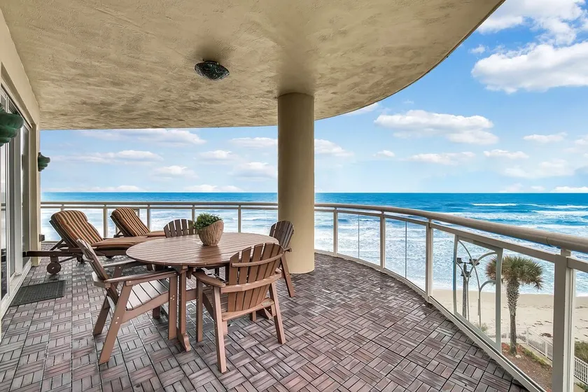 Condo Oceanfront absolument magnifique, Direct Oceanfront *** Nouvelle annonce ** - Image 1