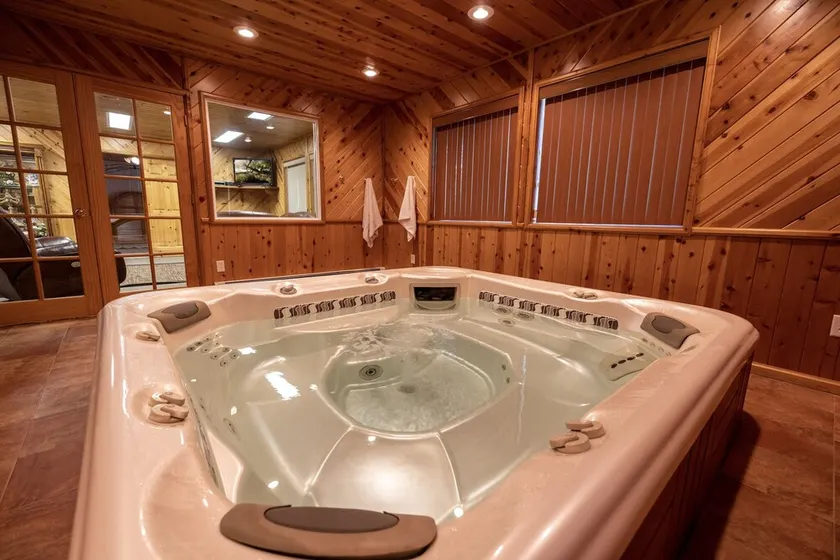 The Outback: w/Hot tub+Tennis - Image 1