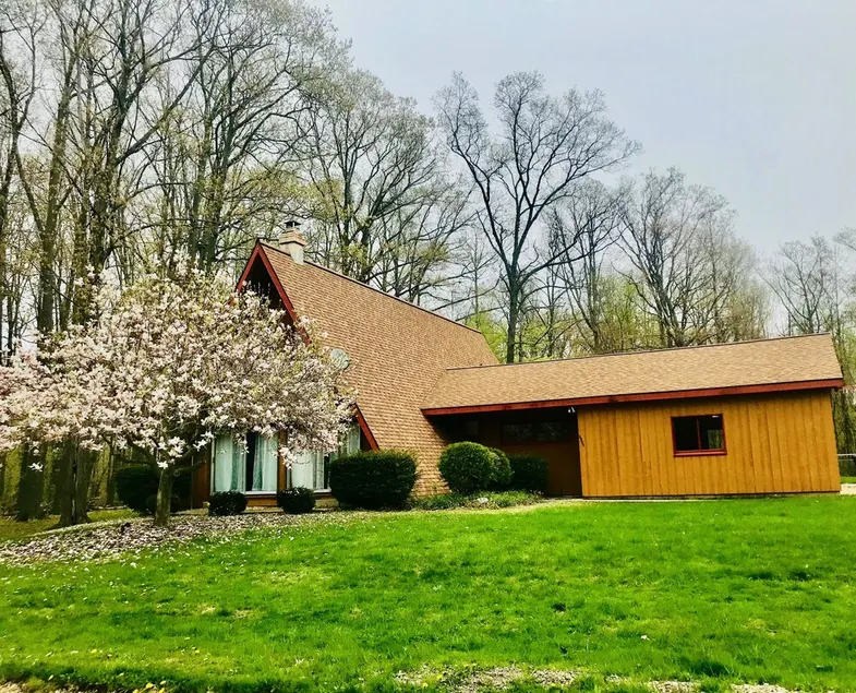 Cozy Apline Cottage-perfect getaway for year-round fun - Image 1