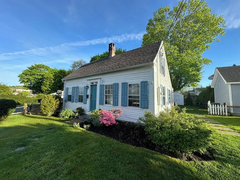Charming Historic House in Downtown Mystic - Image 1