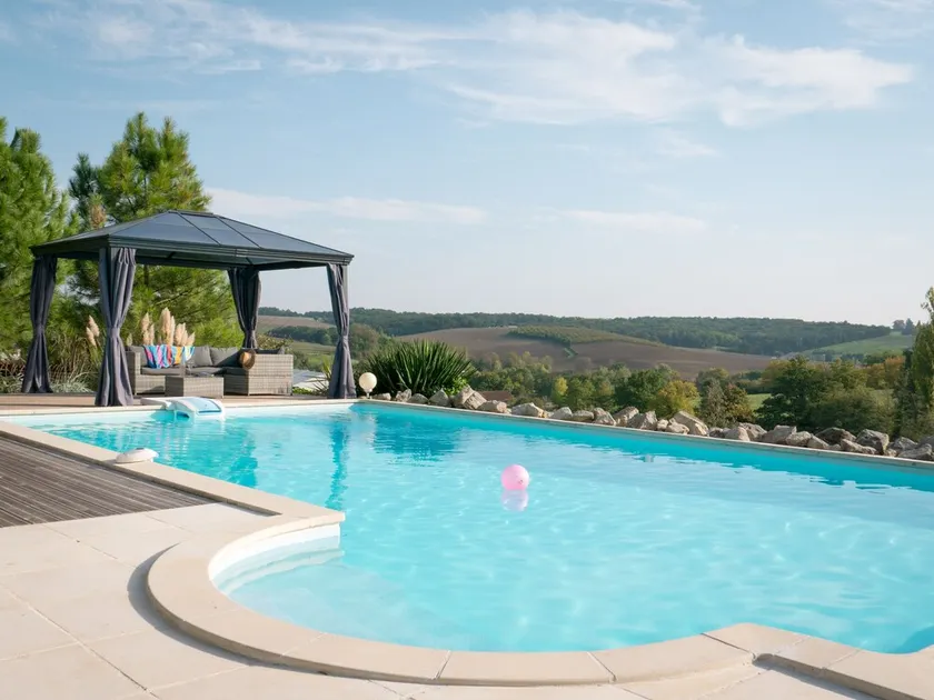 Spacious Villa for 6-8 People plus 2 Babies with Exclusive Pool - Image 1