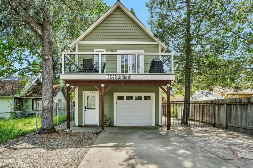 Modern Home in downtown Middletown! Walk to shops & restaurants! - Image 1