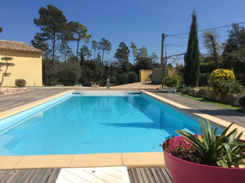 Rummelig villa i fred i SILLANS-LA-CASCADE i PROVENCE VERTE - Image 1
