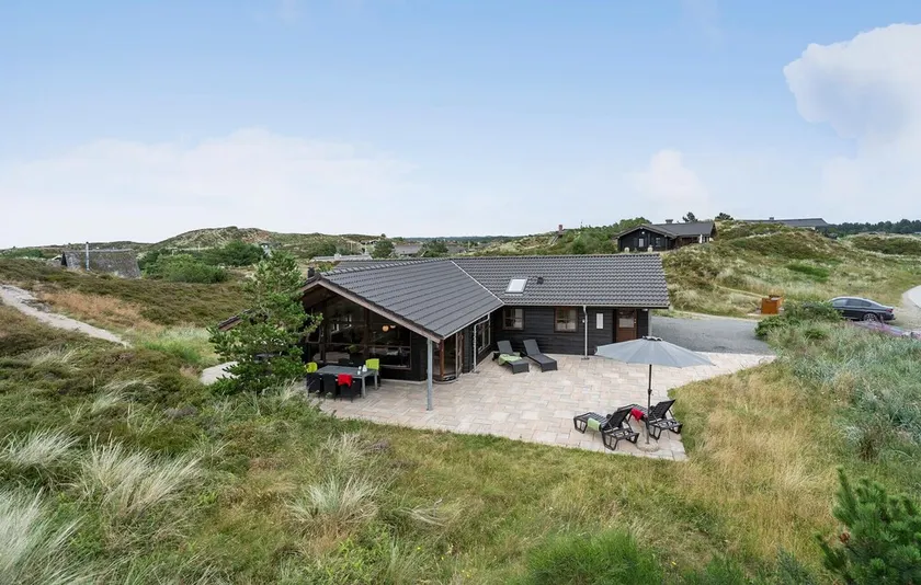 Beach front home in Henne with sauna - Image 1