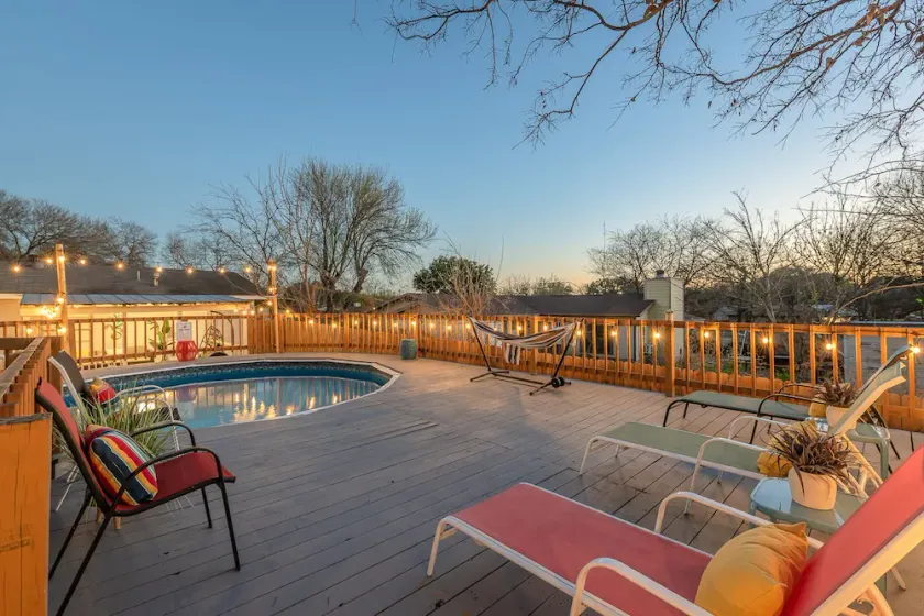 Pool, Game Room & Fire pit near Medical center - Image 1